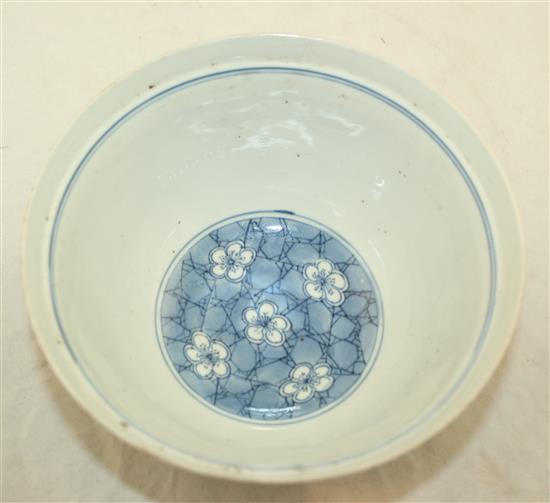 A Chinese blue and white prunus and cracked ice bowl, Chenghua six character mark, Kangxi period, diam. 15.5cm